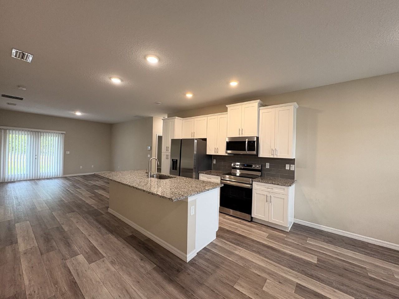 13805 Sw 43rd Cir - Photo 3 of 34