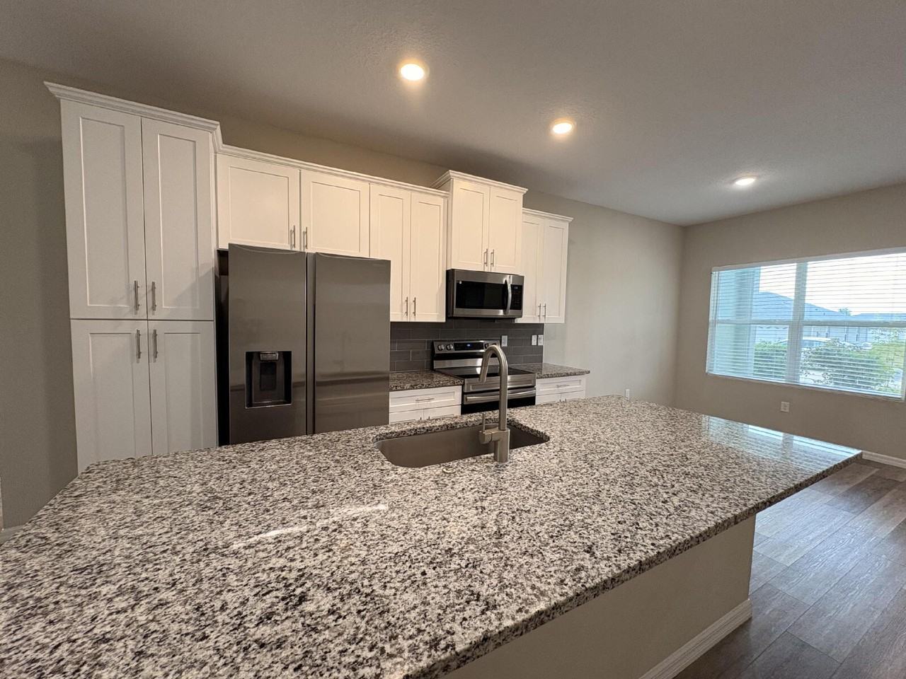 13805 Sw 43rd Cir - Photo 5 of 34