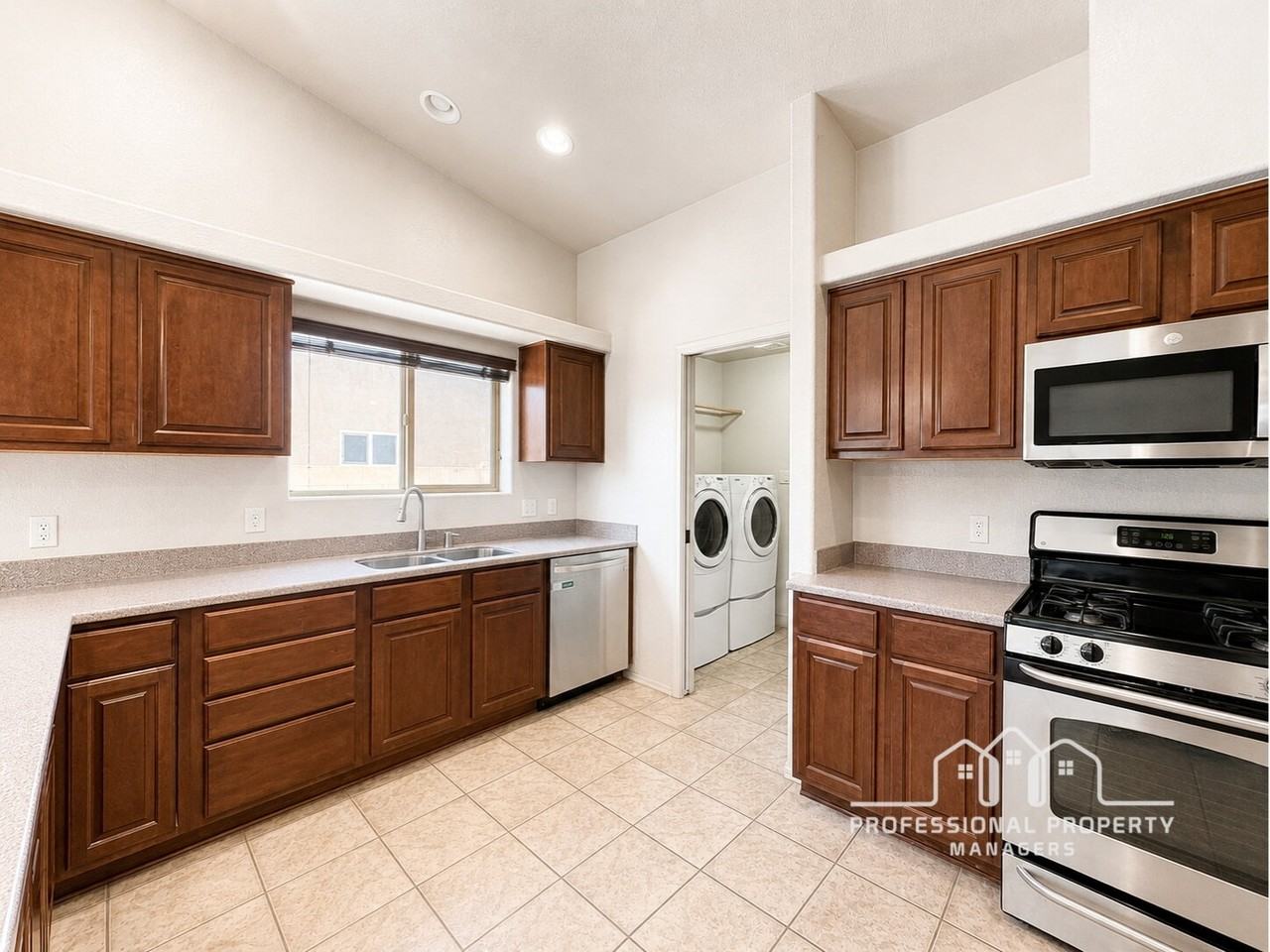 11597 E 25th St - Photo 6 of 20
