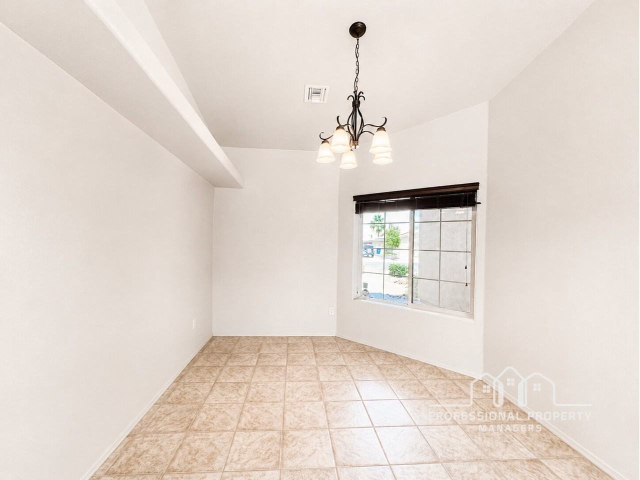 11597 E 25th St - Photo 7 of 20