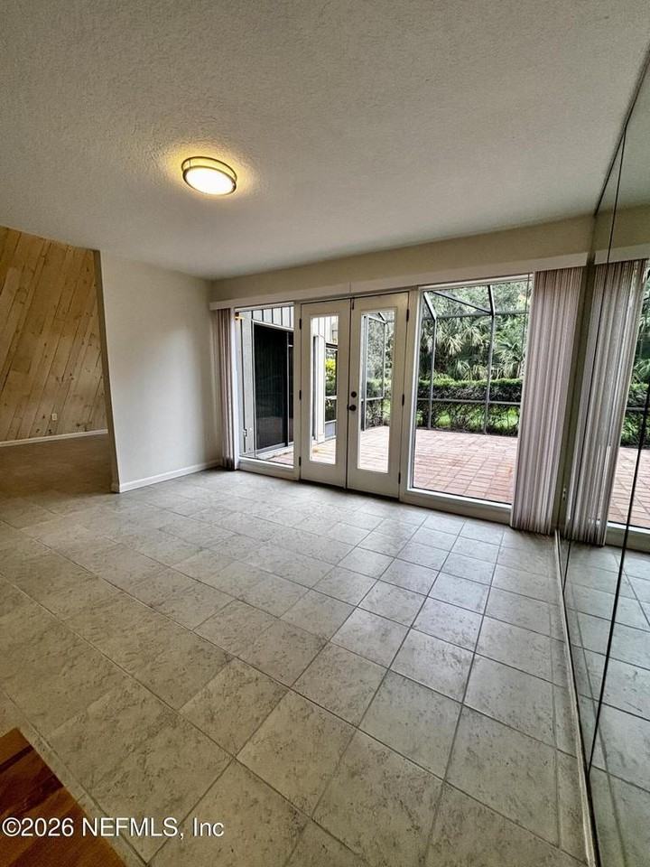 9787 Sawgrass Dr E - Photo 3 of 17