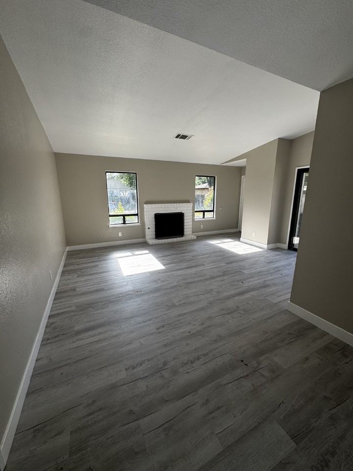 3557 Guadalupe Ave - Photo 2 of 29