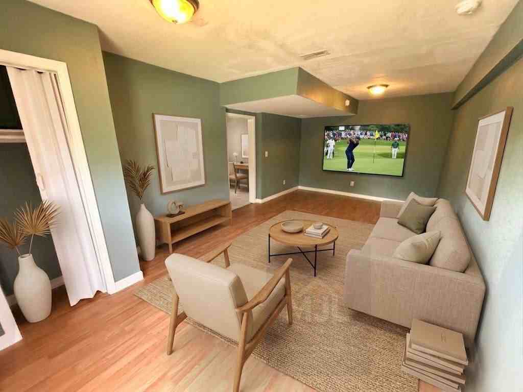 704 N Willow Ave - Photo 2 of 14