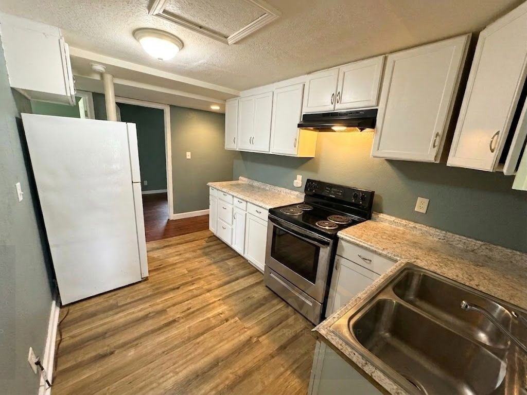 704 N Willow Ave - Photo 3 of 14