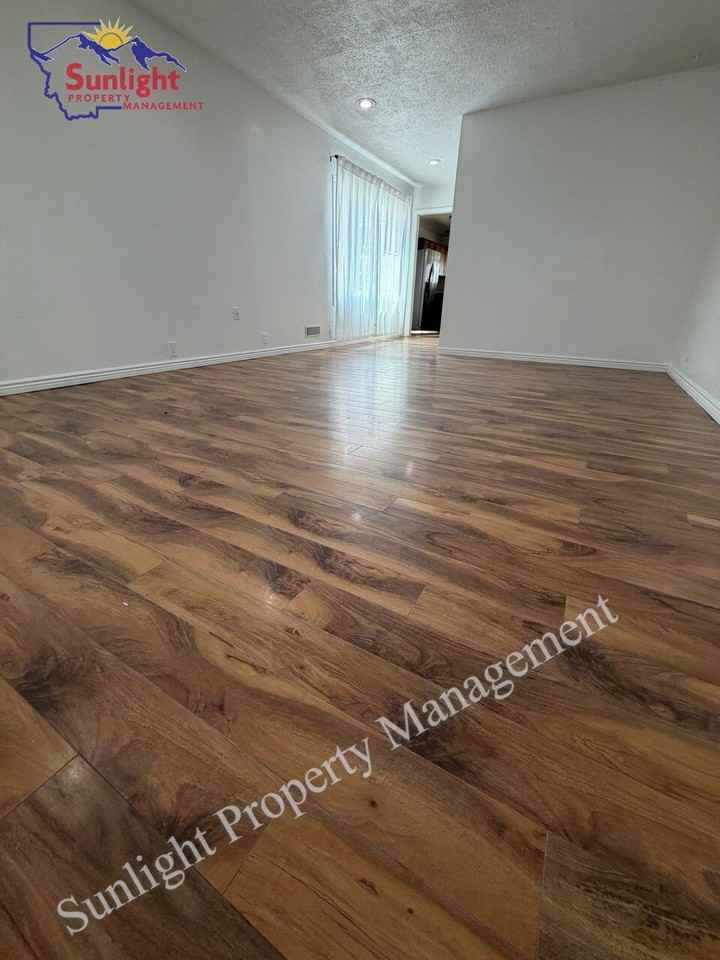 2228 Maple St - Photo 2 of 24