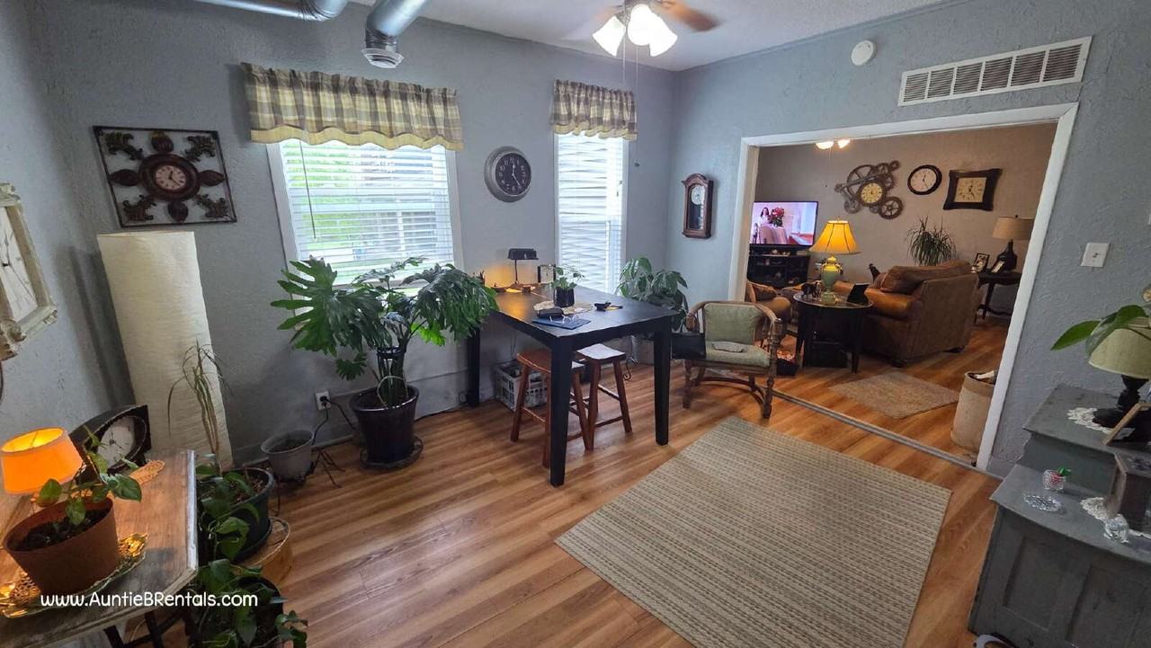 4445 Lincoln Ave #1 - Photo 4 of 18