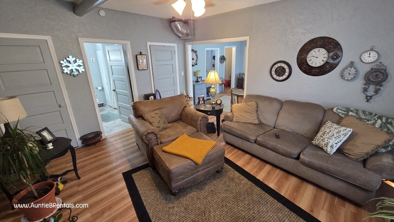 4445 Lincoln Ave #1 - Photo 6 of 18