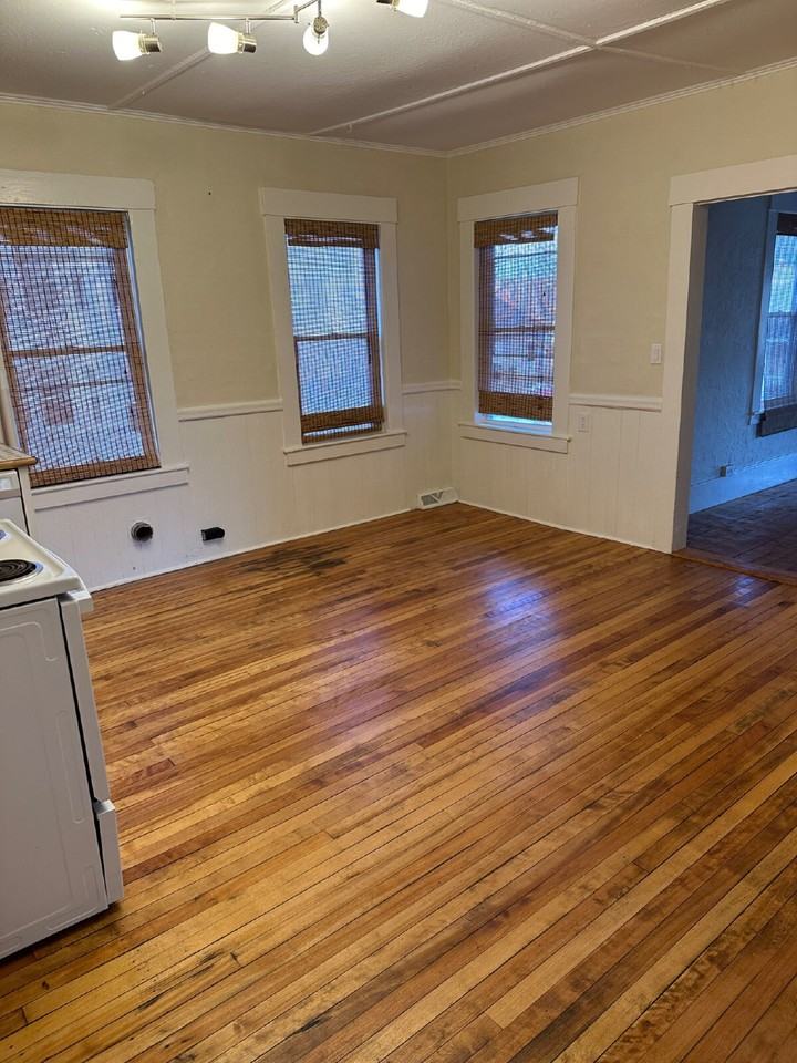 5 Gagne St - Photo 2 of 10