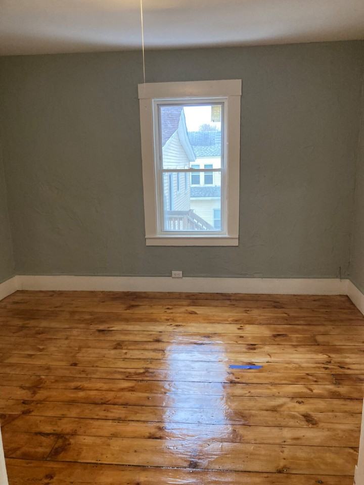 5 Gagne St - Photo 4 of 10
