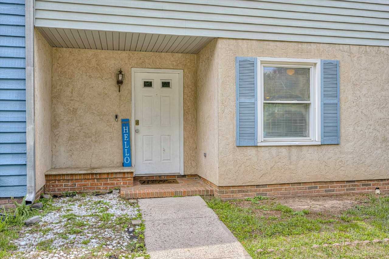 3003 Creek View Ct - Photo 3 of 37