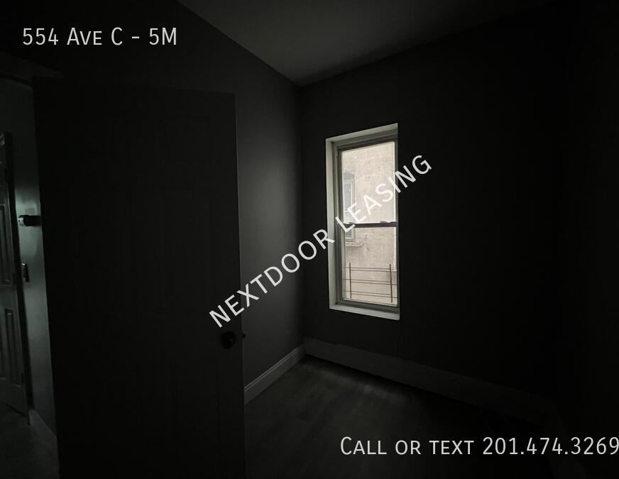 554 Avenue C #5M - Photo 7 of 7