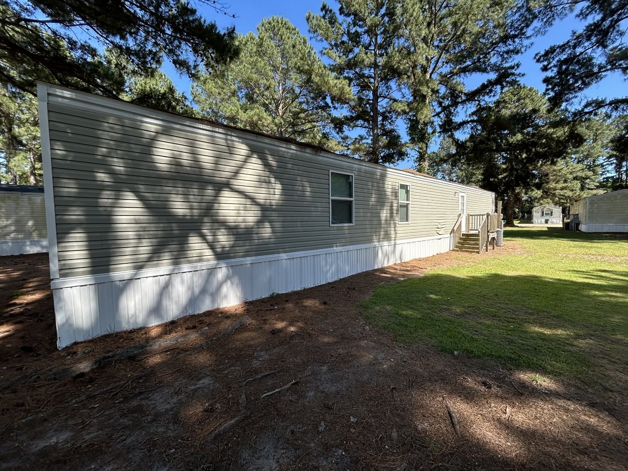 1045 Teneile St - Photo 2 of 10