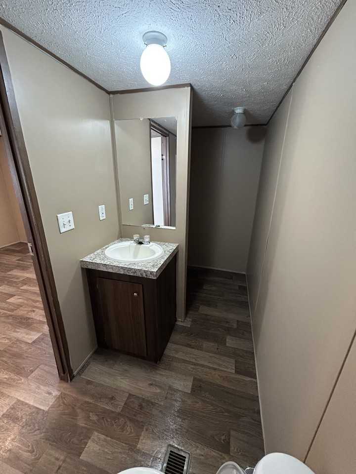 1045 Teneile St - Photo 6 of 10