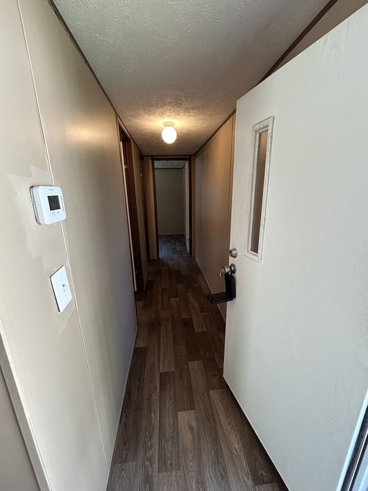 1045 Teneile St - Photo 7 of 10