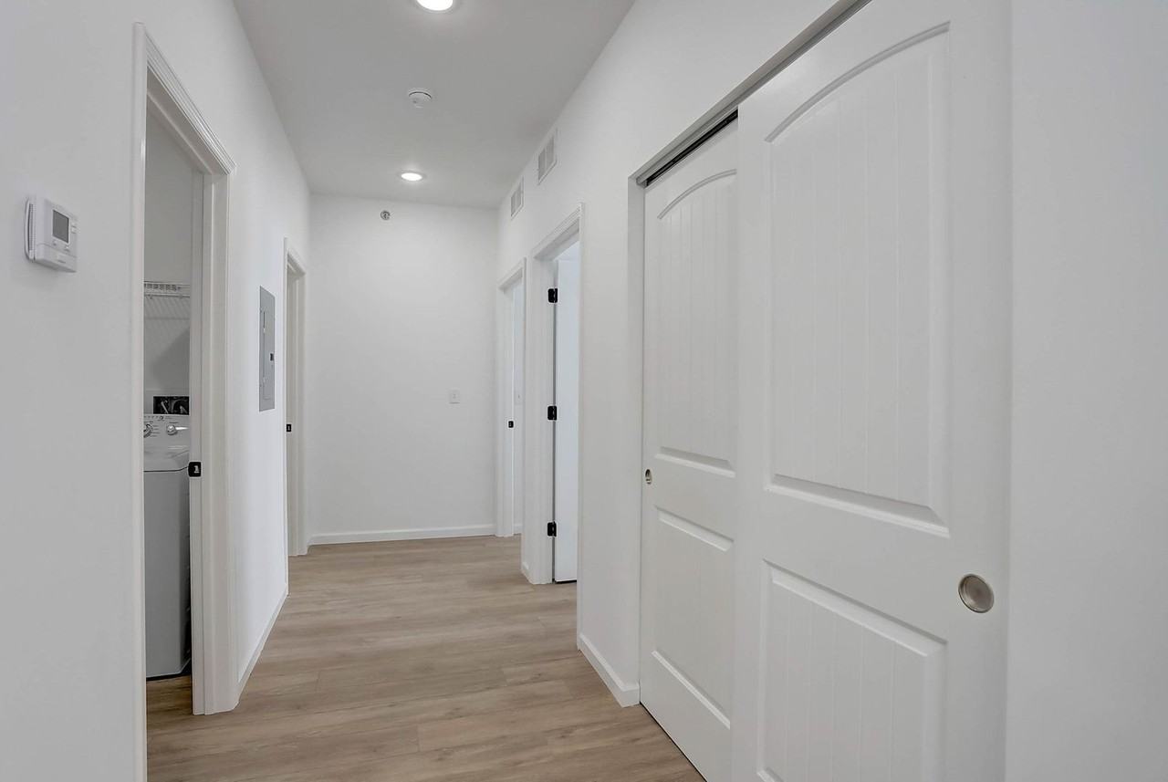 921 Parkview Dr #921 - Photo 6 of 50