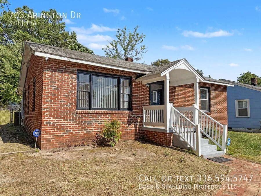 703 Abington Dr - Photo 2 of 23