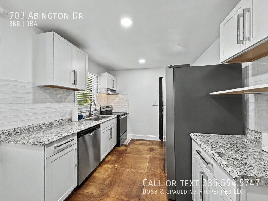 703 Abington Dr - Photo 6 of 23