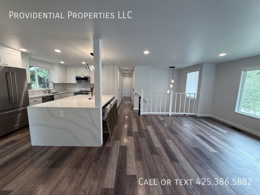 10912 129th Pl Ne - Photo 3 of 36