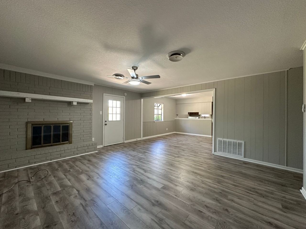 5809 Enid St - Photo 4 of 26