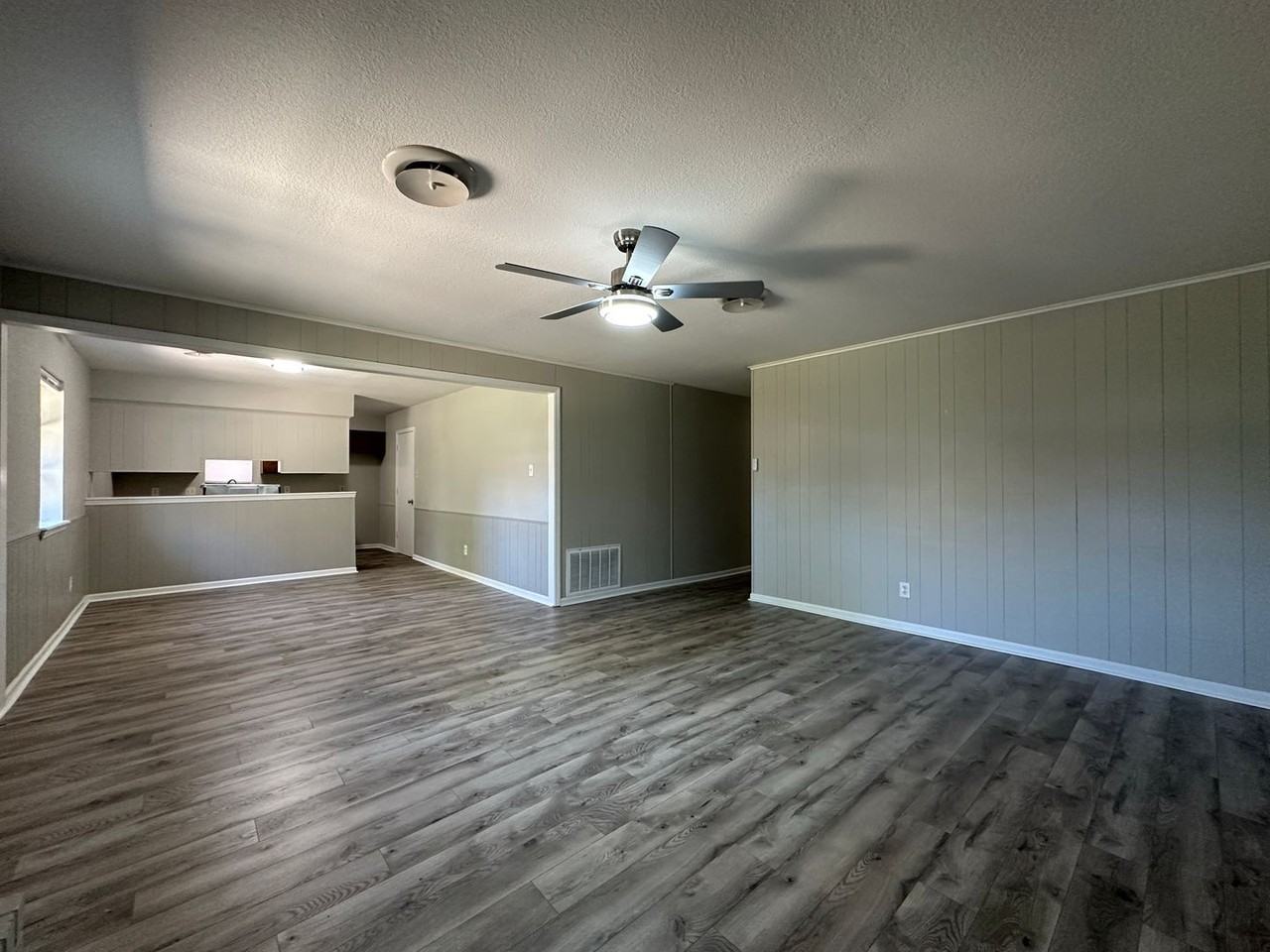 5809 Enid St - Photo 6 of 26