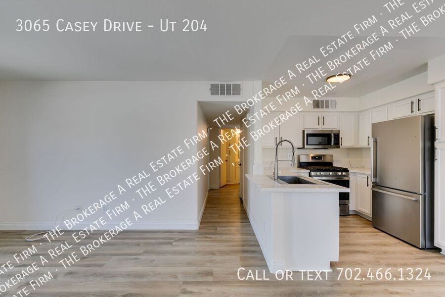 3065 Casey Dr - Photo 5 of 39