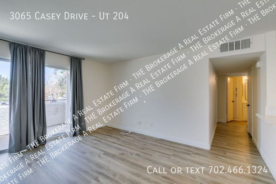 3065 Casey Dr - Photo 6 of 39