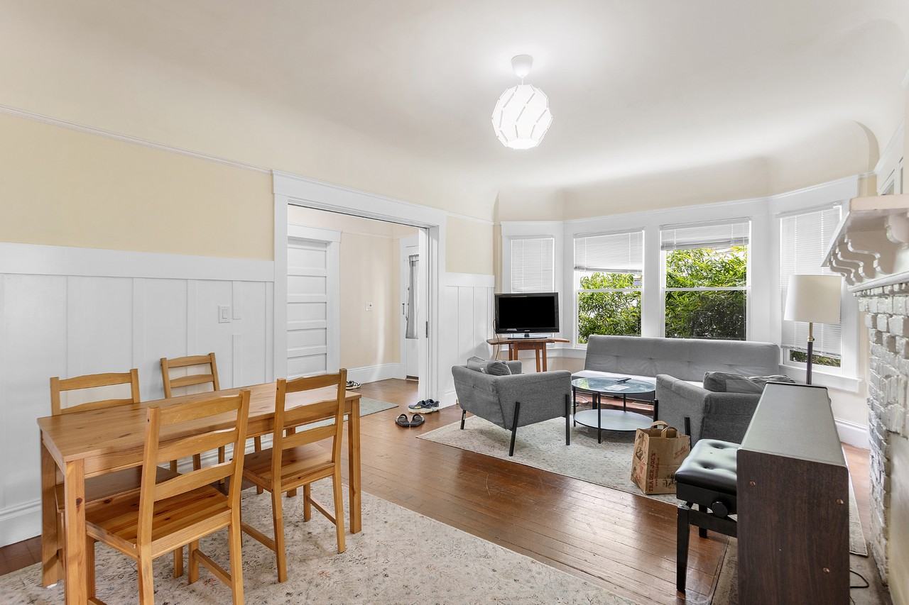 2011 Hearst Ave #2011 - Photo 4 of 16