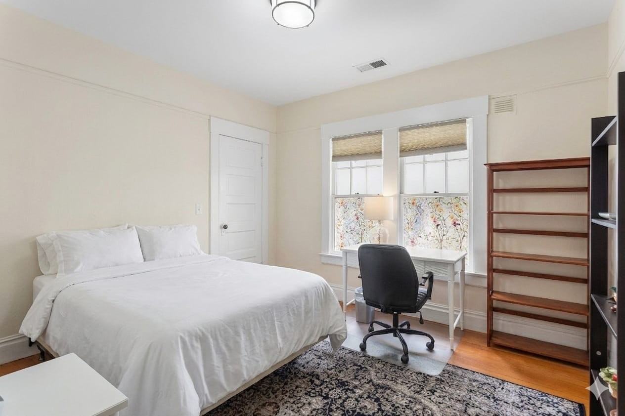 2013 Hearst Ave #2013 - Photo 4 of 22