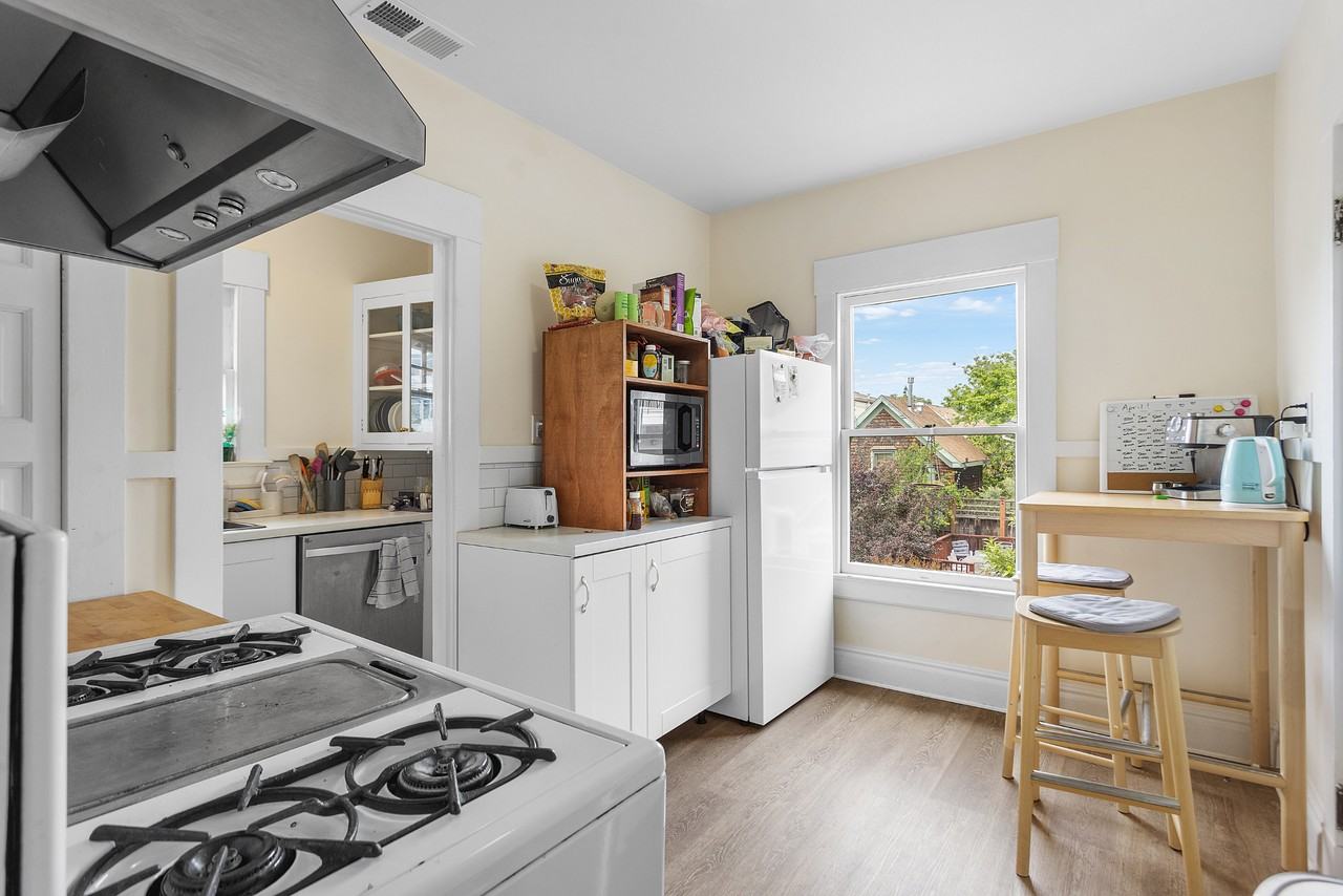 2013 Hearst Ave #2013 - Photo 6 of 22