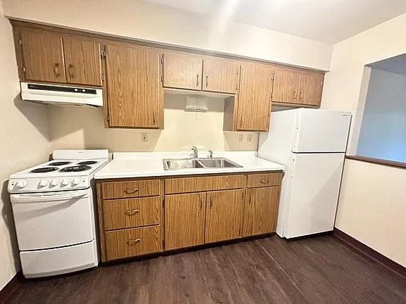 1321 Division St #303 - Photo 5 of 11