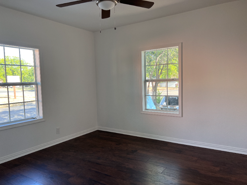 1000 W Hammond St - Photo 7 of 9