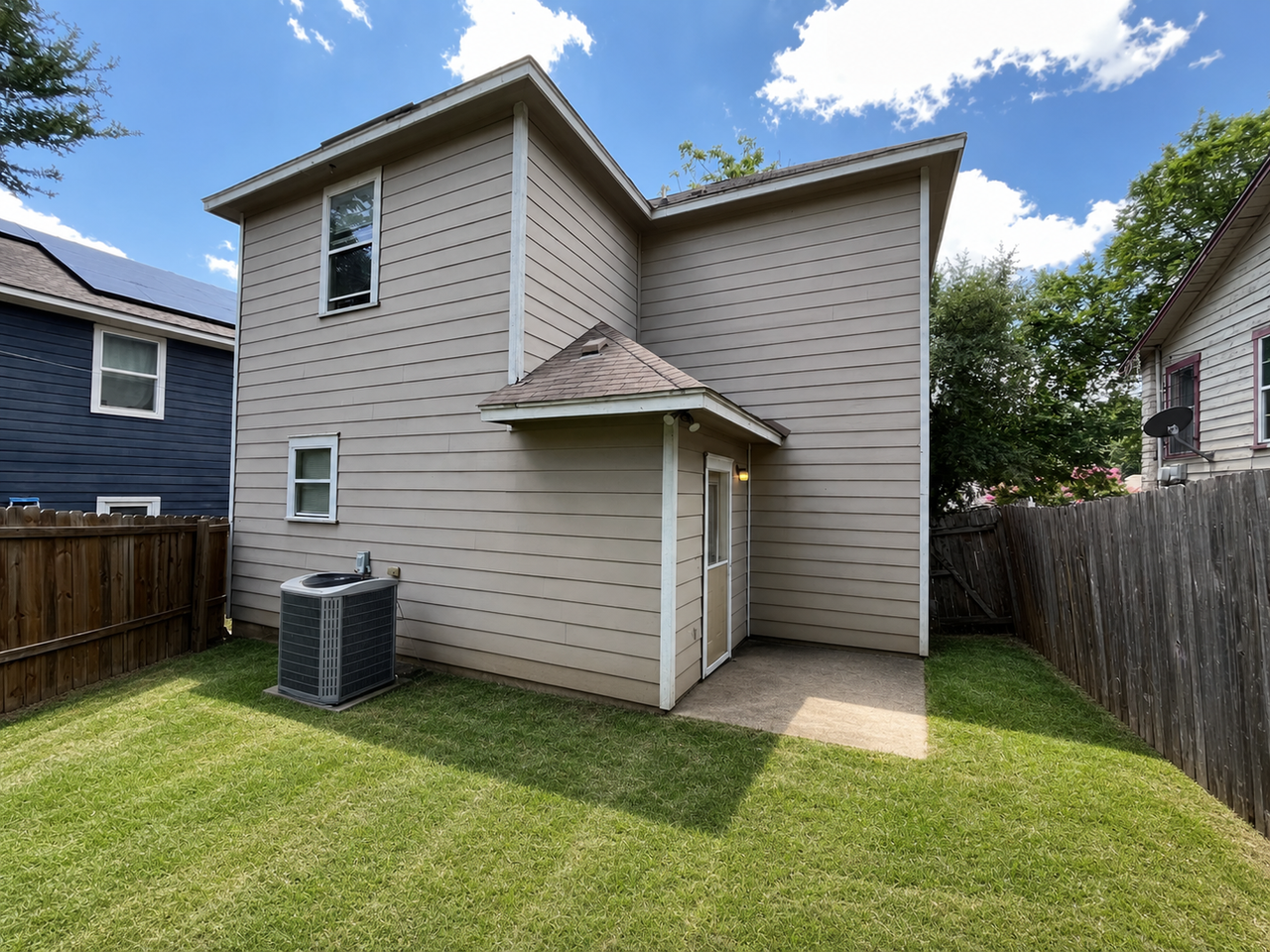 2506 E 8th St #A - Photo 6 of 7