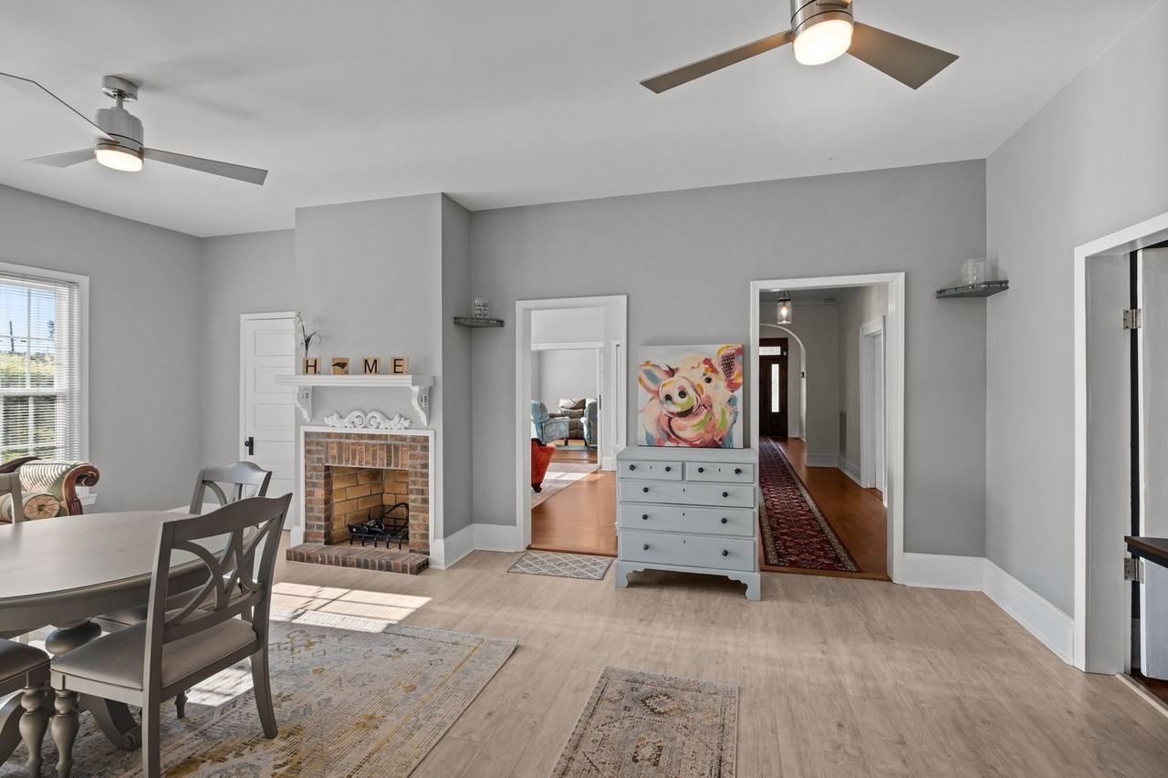 110 N Church St - Photo 4 of 44