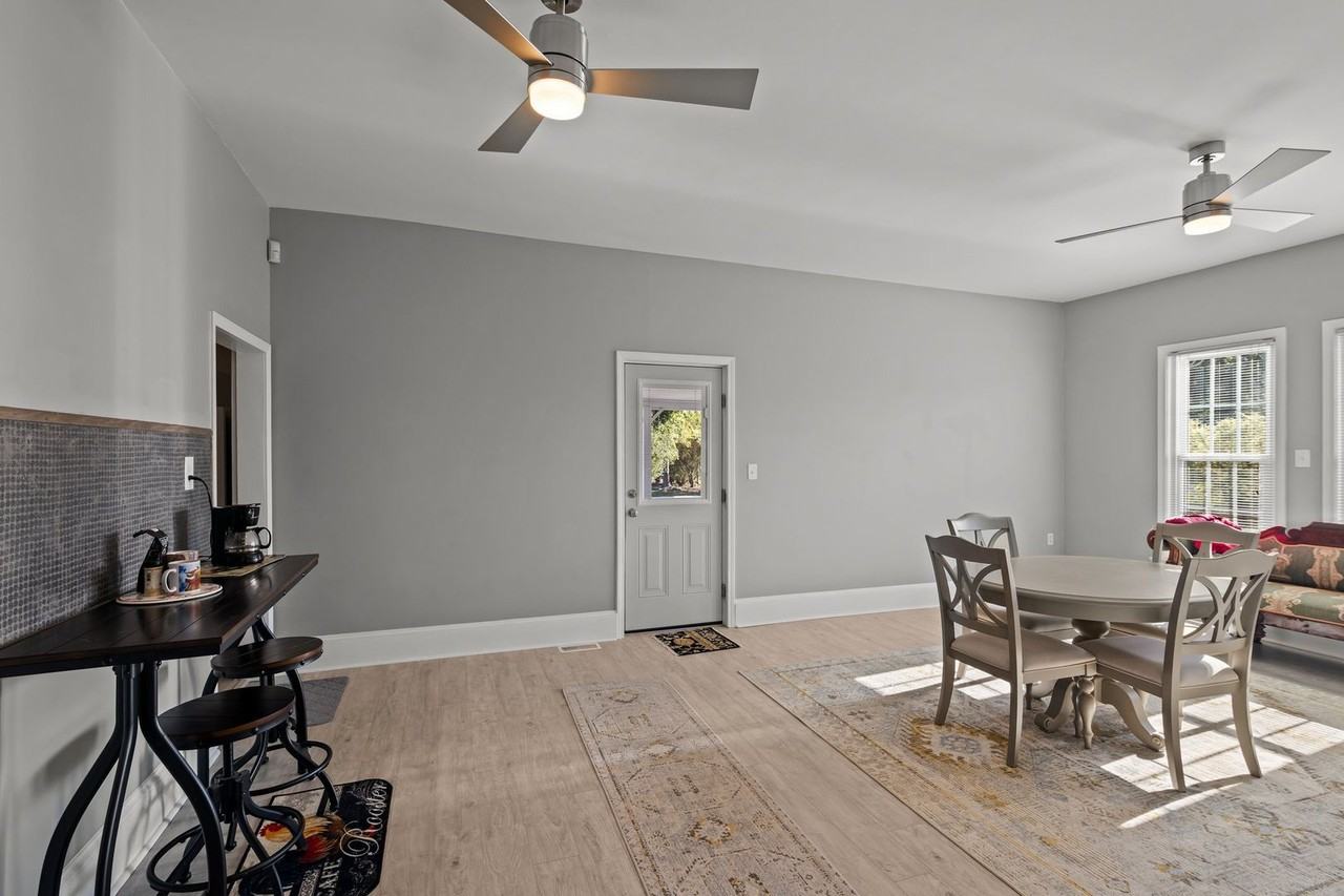 110 N Church St - Photo 7 of 44