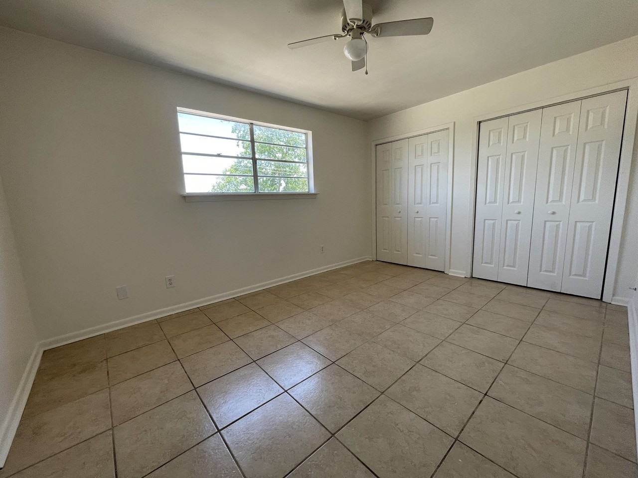 2429 Octavia Dr - Photo 3 of 12