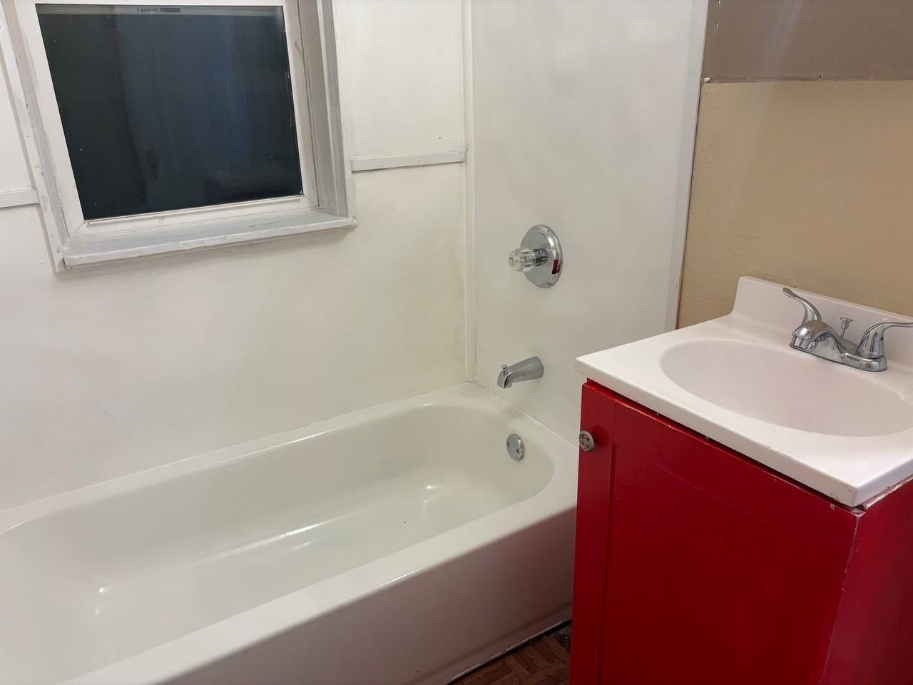 1301 Pennsylvania St #5 - Photo 4 of 10