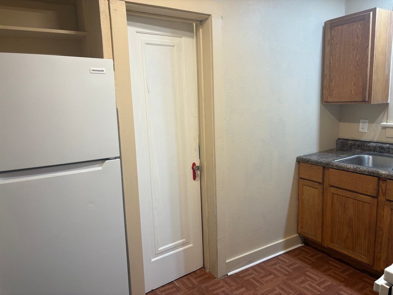 1301 Pennsylvania St #5 - Photo 5 of 10