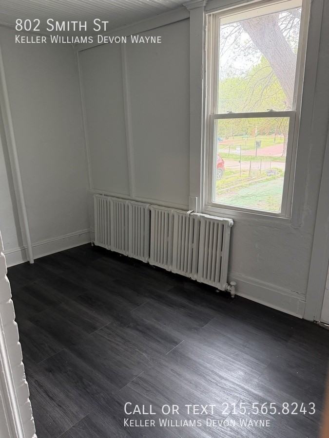 802 Smith St - Photo 6 of 13