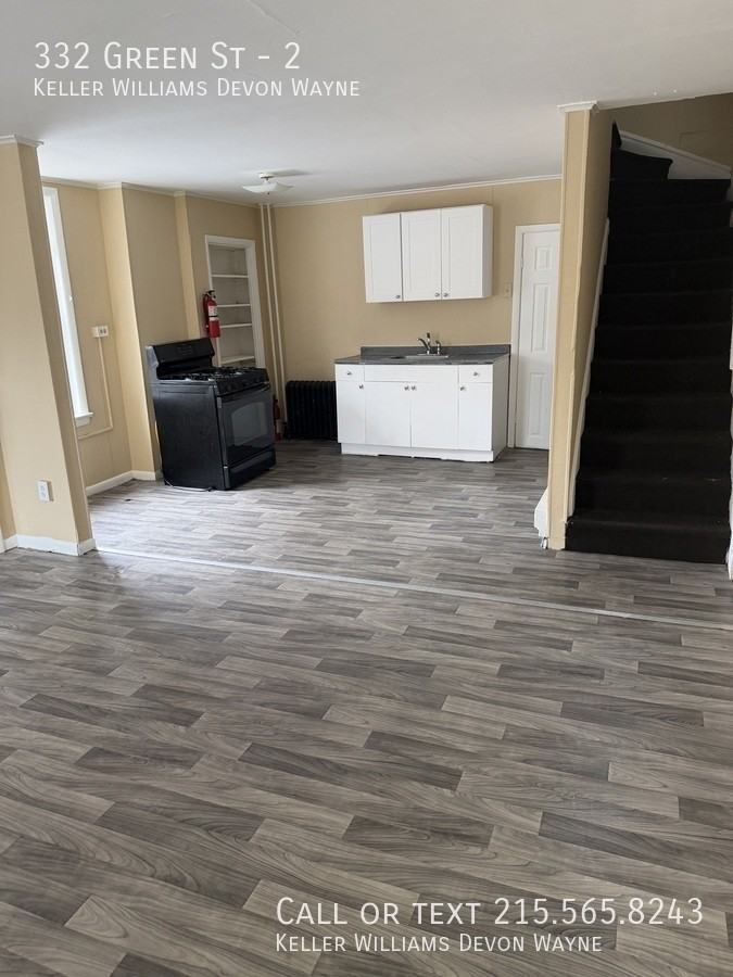 332 Green St #2 - Photo 5 of 6
