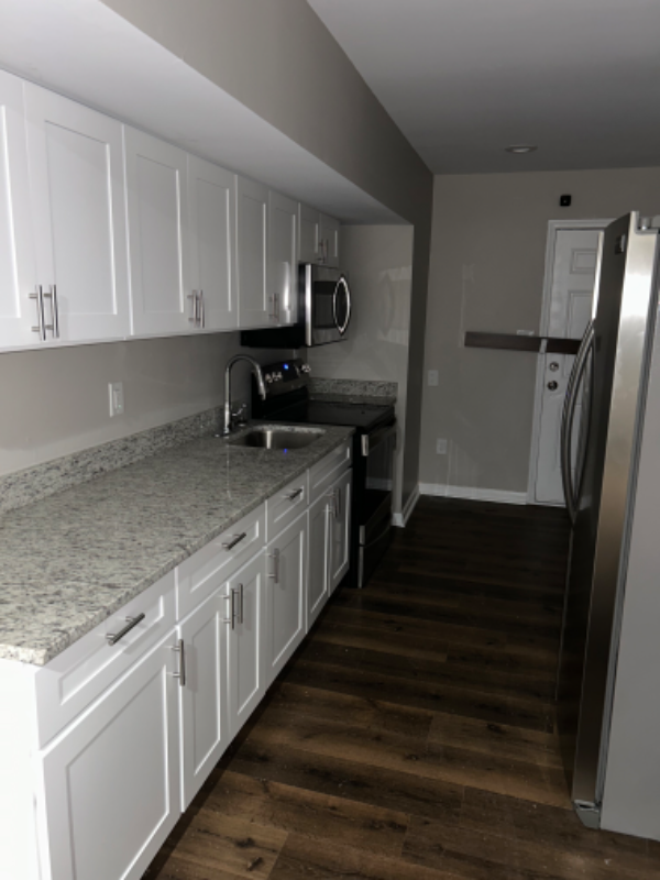 1108 N Fulton Ave - Photo 2 of 8