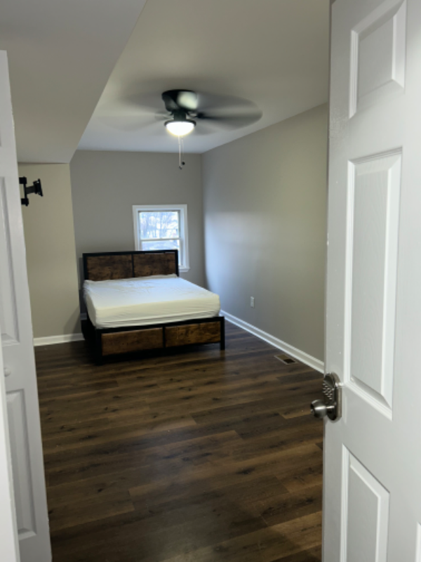 1108 N Fulton Ave - Photo 6 of 8