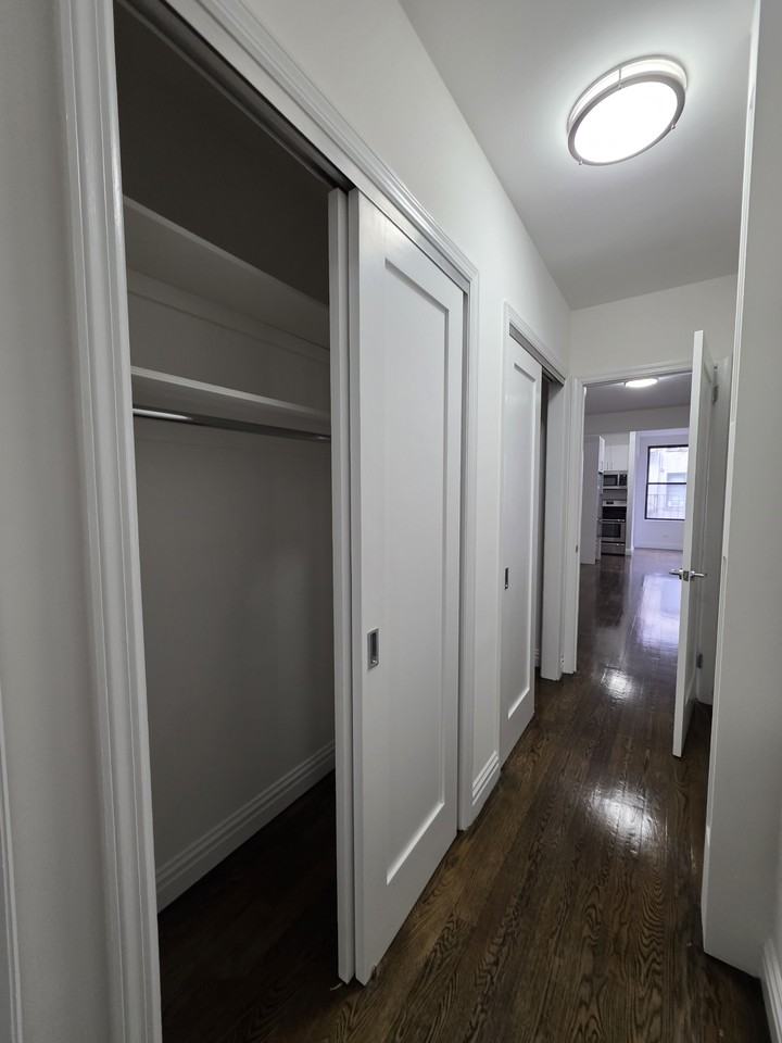 216 E 89th St #EV3W