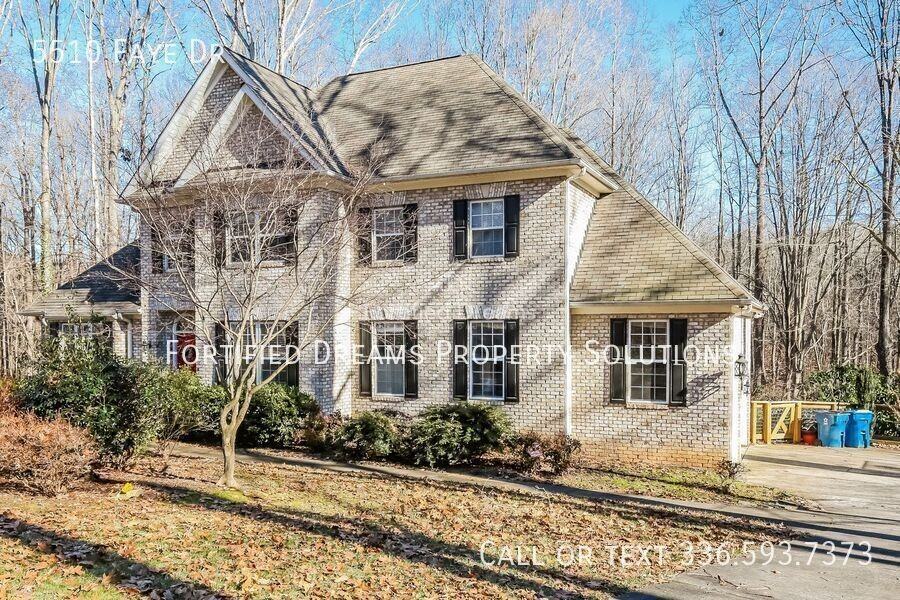 5510 Faye Dr - Photo 2 of 27