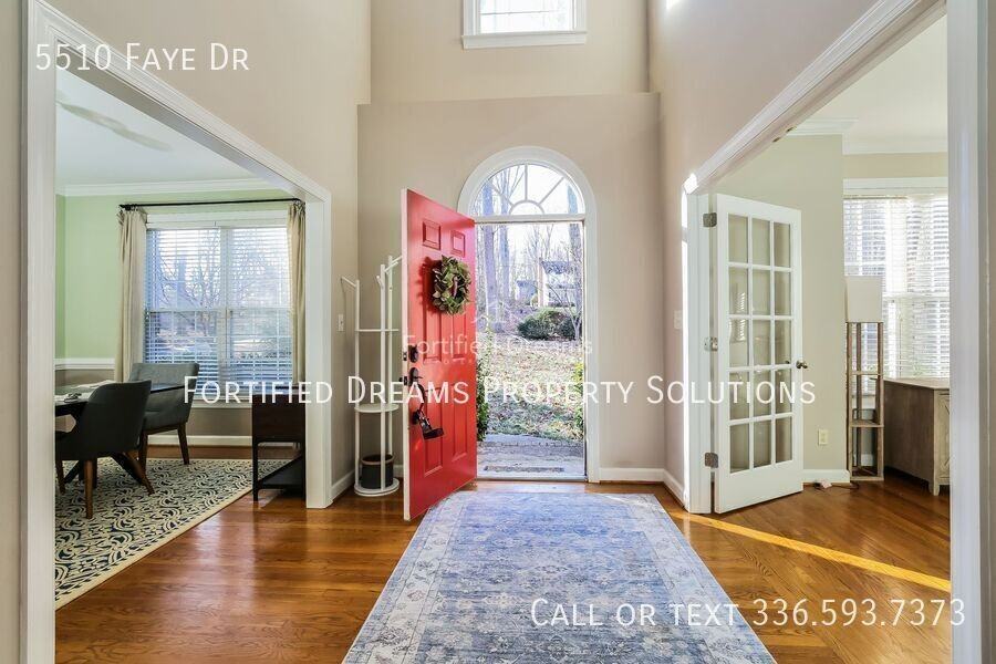5510 Faye Dr - Photo 3 of 27