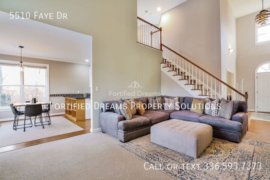 5510 Faye Dr - Photo 4 of 27