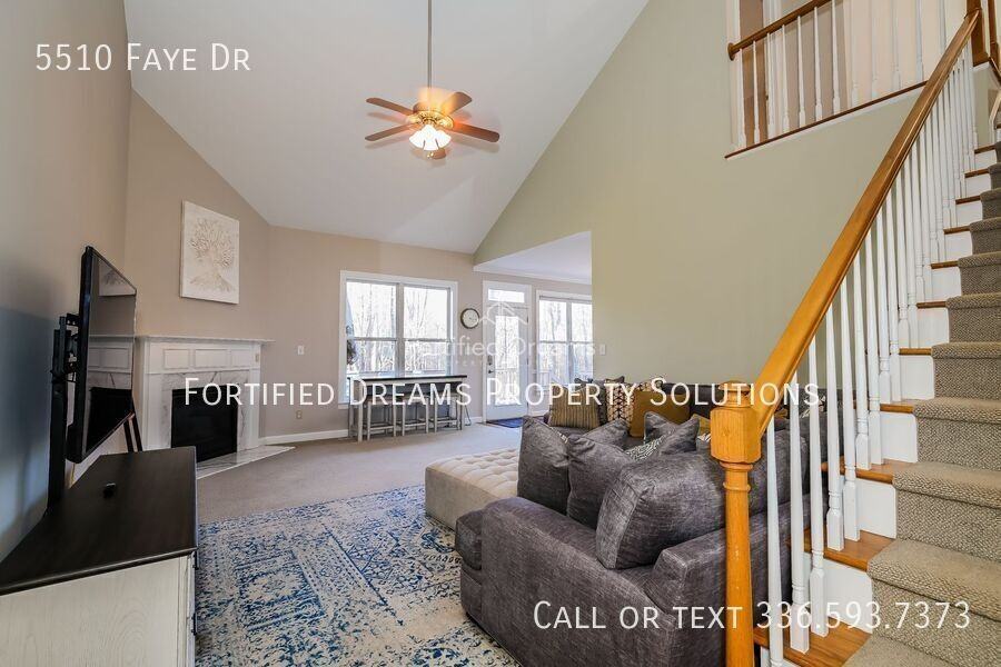5510 Faye Dr - Photo 6 of 27