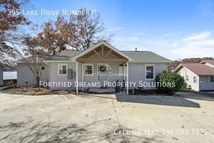 395 Lake Dr ## 8 - Photo 1 of 1