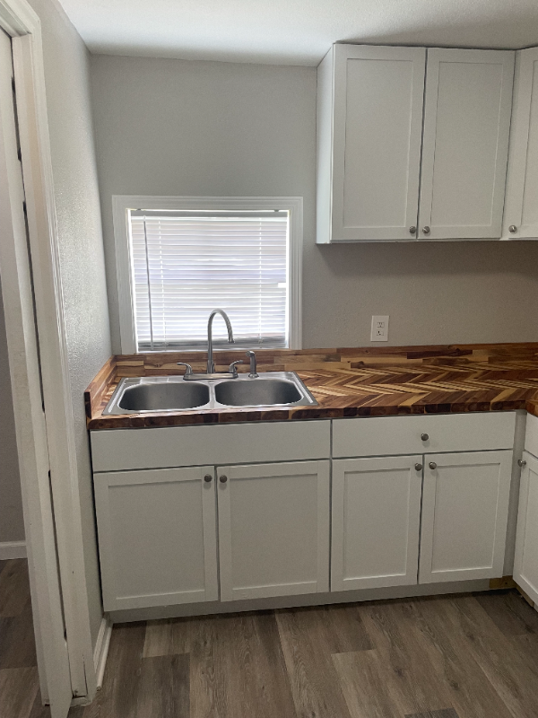 8724 Ocean Springs Rd #B - Photo 2 of 13