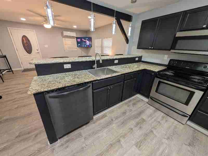 508 N San Antonio St #A - Photo 4 of 12
