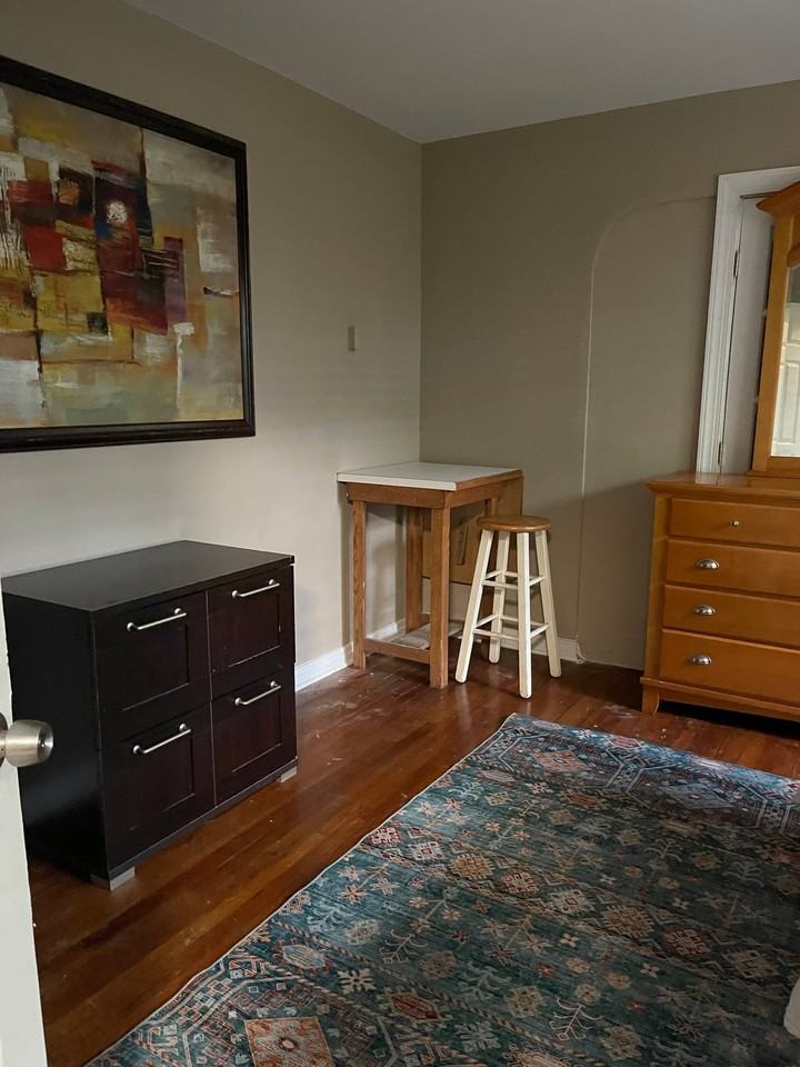 1169 W 28th St - Photo 4 of 6